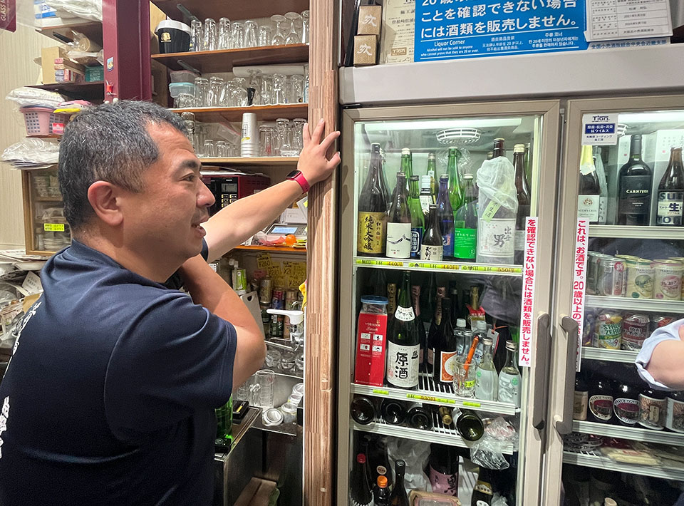 梅田角打ち　松浦商店　店主